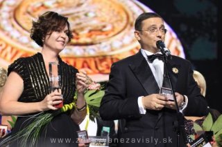 TOP-lídri Ukrajiny - Prezident Director Igor Plats s manželkou